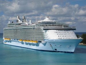4-year-old boy nearly drowns in Oasis of the Seas cruise ship wave pool