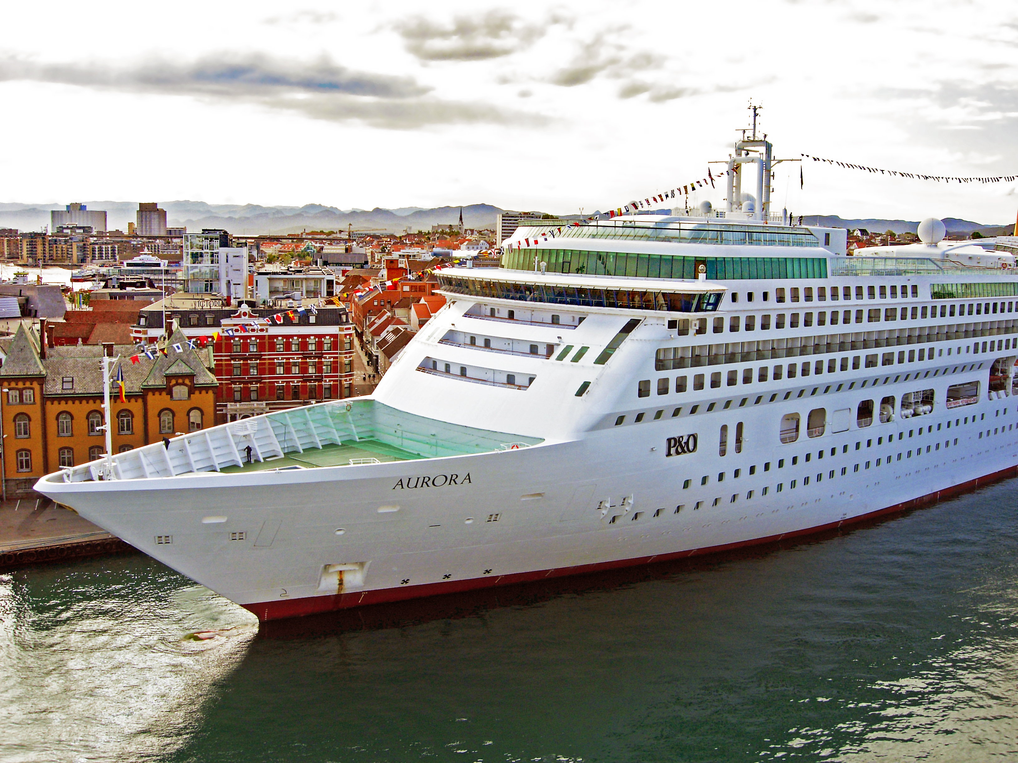 Pirates Attack Cruise Ship | Fitbudha.com Pirates Attack Cruise Ship | Fitbudha.com