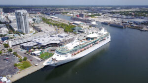 cruise ship port 